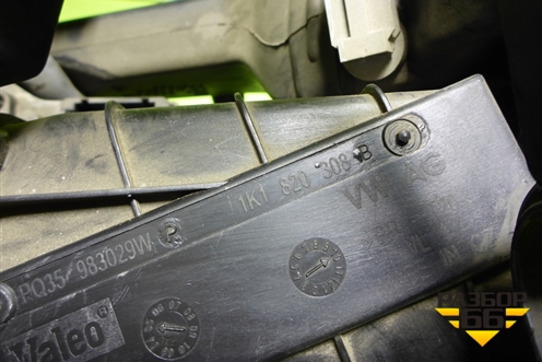 Корпус отопителя (1K1820308B) для Volkswagen Golf V с 2003-2009г