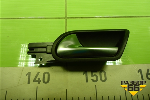 Ручка внутренняя двери задней левой (1K4839113B) для Volkswagen Golf V с 2003-2009г