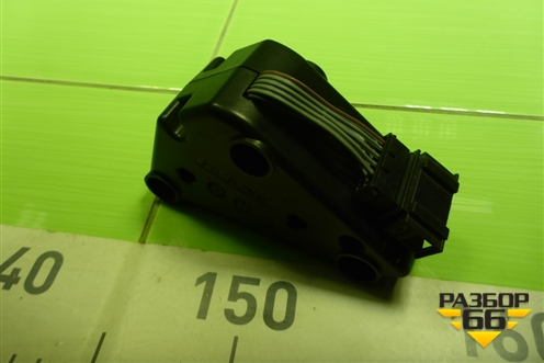 Блок электронный (1K0035463D) для Volkswagen Golf V с 2003-2009г