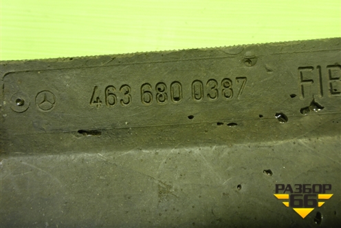 Накладка на торпедо (правая) (A4636800387) для Mercedes Benz G-Klass W463 с1989г