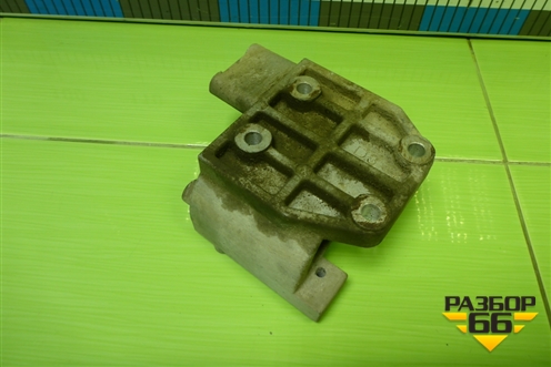 Кронштейн компрессора кондиционера (A118104021) для Chery Bonus(A13) с 2010г