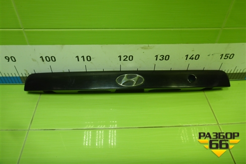 Накладка крышки багажника (8737125001) для Hyundai Aсcent с 2000г