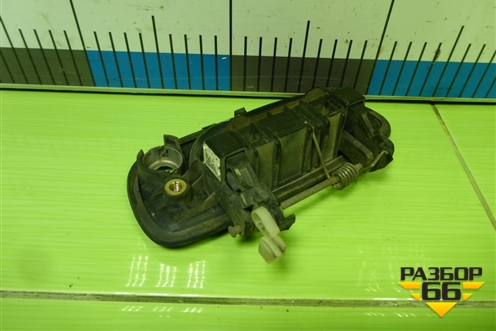 Ручка наружная двери передней правой (8266025000) для Hyundai Aсcent с 2000г
