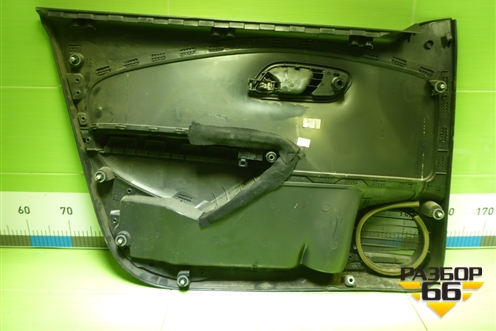 Обшивка двери передней правой под электрику (6RU867012) для Volkswagen Polo (седан) с 2010г