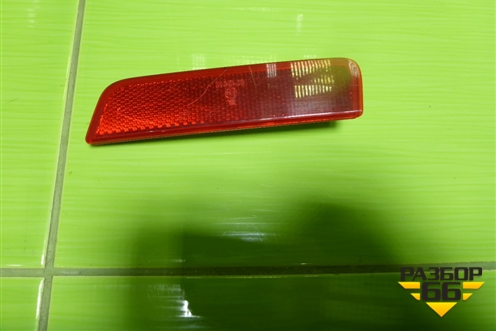 Отражатель в задний бампер правый (62130502) для Renault Duster I с 2010-2021г