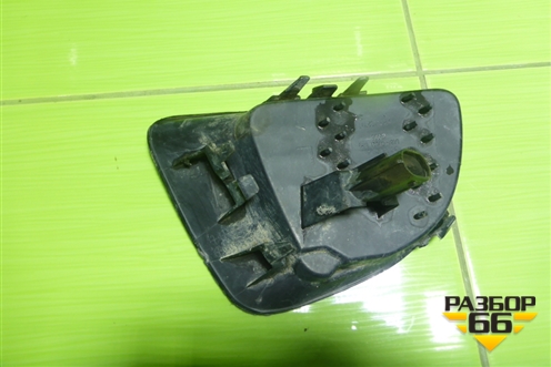 Решетка в передний бампер левая (D65150C21) для Mazda Mazda 2 (DE) с 2007г
