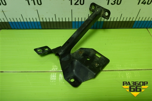 Кронштейн передней панели центральный для Mazda Mazda 5 с 2005-2010г