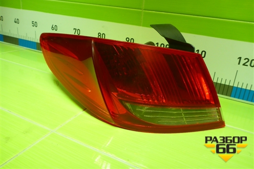 Фонарь задний наружный левый (9678059380) для Peugeot 408 с 2012г