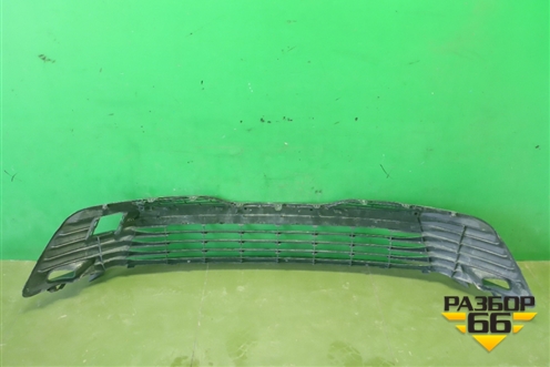 Решетка в передний бампер центральная (до 2020г) (5311333110) для Toyota Camry V70 с 2017г (Камри)