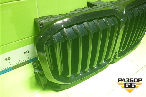 Решетка радиатора (под камеру) (511322677510) для BMW X5 G05 с 2018г