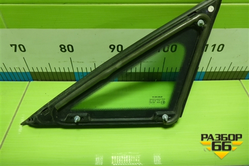 Стекло глухое правое (переднее) (5P0845412) для Seat Altea с 2004-2015г
