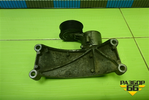 Кронштейн генератора (3.0л CTU) (06E903143D) для Audi Q5 c 2008-2017г
