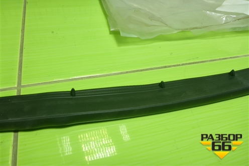 Уплотнитель капота (новый) (5032069600) для Geely Coolray с 2019-2025г