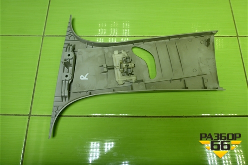 Обшивка стойки центральная верхняя правая (4M51A24582AMW) для Ford Focus 2 с 2008-2011г (Фокус)