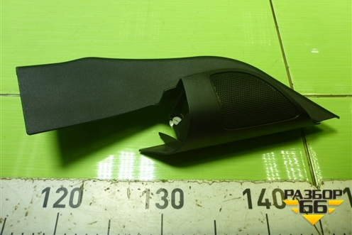 Накладка двери передней правой уголок (4M51A23408AJ3YYW) для Ford Focus 2 с 2008-2011г (Фокус)