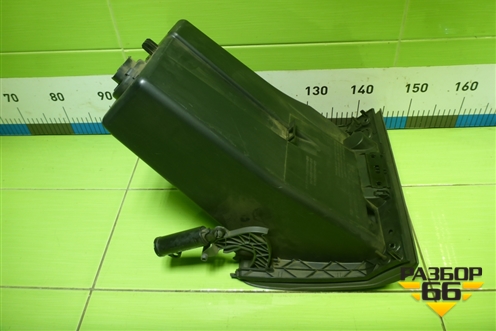 Бардачок (4M51A06044) для Ford Focus 2 с 2008-2011г (Фокус)