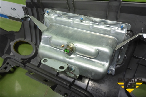 Торпедо с AIR BAG (4M51A04305AYW) для Ford Focus 2 с 2008-2011г (Фокус)