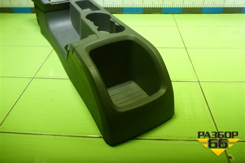 Консоль (4M51A045B55AFW) для Ford Focus 2 с 2008-2011г (Фокус)