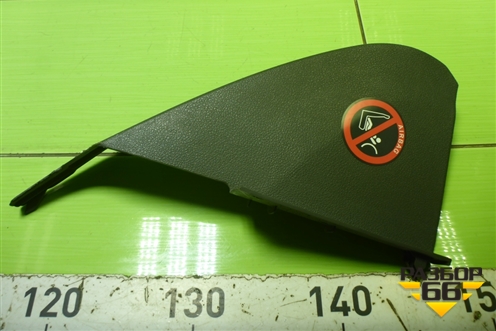Накладка на торпедо (боковая правая) (4M51A044C60AFW) для Ford Focus 2 с 2008-2011г (Фокус)