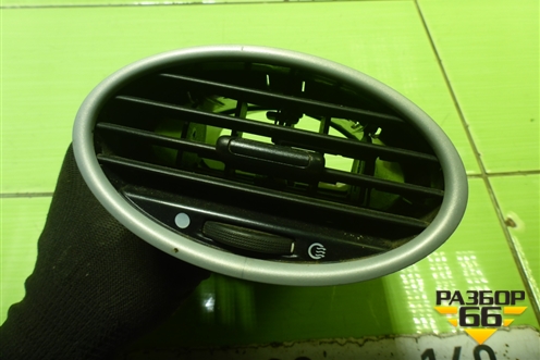 Дефлектор воздушный (6N41A014L21CB39PA) для Ford Focus 2 с 2008-2011г (Фокус)