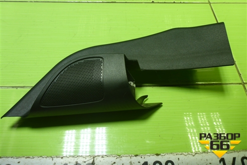 Накладка двери передней левой уголок (4M51A23409AA3YYW) для Ford Focus 2 с 2008-2011г (Фокус)