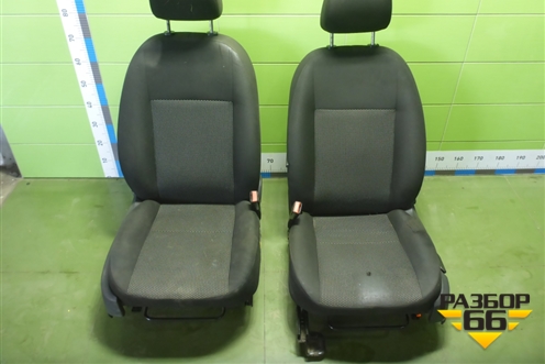 Сиденья комплект (хетчбэк) для Ford Focus 2 с 2008-2011г (Фокус)