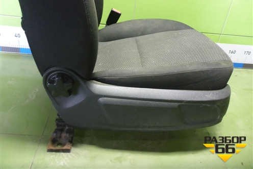 Сиденья комплект (хетчбэк) для Ford Focus 2 с 2008-2011г (Фокус)