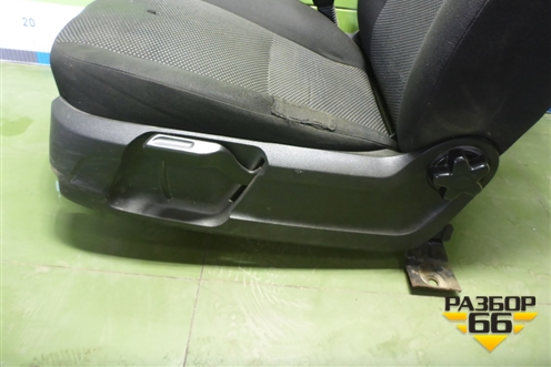 Сиденья комплект (хетчбэк) для Ford Focus 2 с 2008-2011г (Фокус)