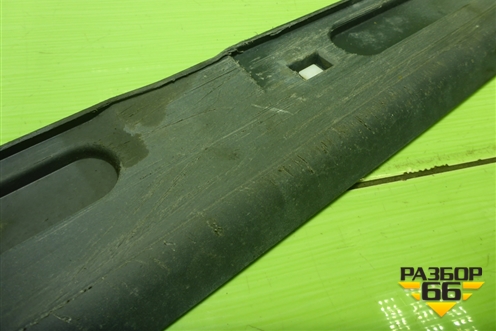 Накладка на порог наружная правая (5M5110154AB) для Ford Focus 2 с 2008-2011г (Фокус)