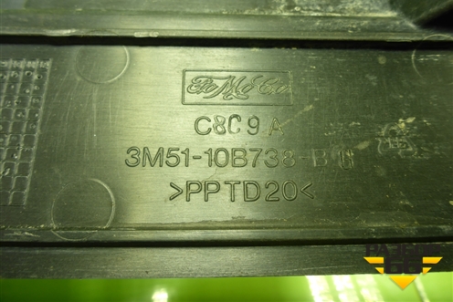 Дефлектор радиатора правый (3M5110B738BH) для Ford Focus 2 с 2008-2011г (Фокус)