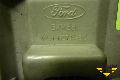 Рамка под кнопки (4M5113D734BC) для Ford Focus 2 с 2008-2011г (Фокус)