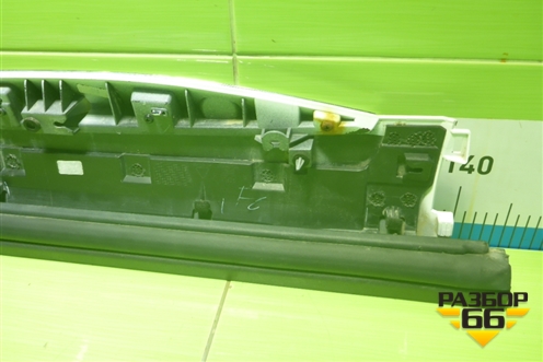 Накладка двери задней правой (8889688754) для Geely Monjaro с 2021г