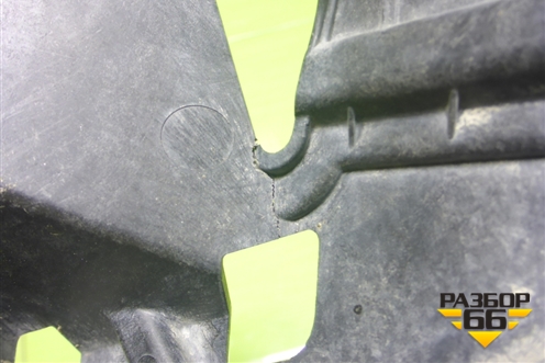 Кронштейн переднего бампера правый (31425174) для Volvo XC60 с 2017-2025г (ХС60)