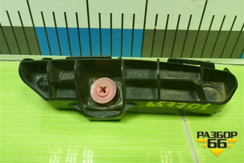 Кронштейн заднего бампера правый (5256242050) для Toyota Rav-4 с 2012-2019г (Рав 4)