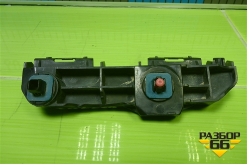 Кронштейн заднего бампера правый (5256242050) для Toyota Rav-4 с 2012-2019г (Рав 4)