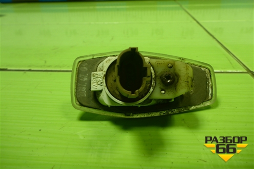 Повторитель на крыло левый (923033B1) для Hyundai Sonata-5 с 2001г