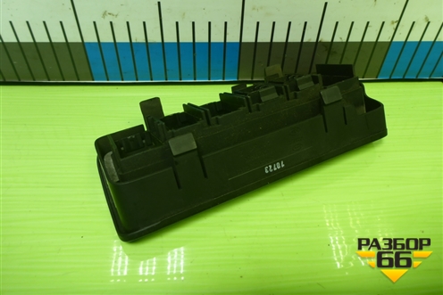Рамка под кнопки (848413С100) для Hyundai Sonata-5 с 2001г