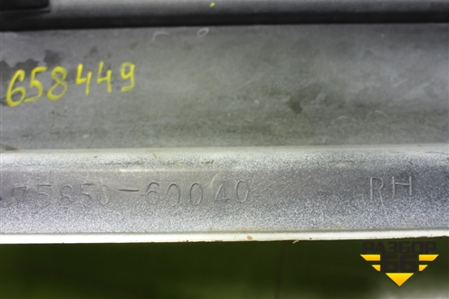 Накладка на порог наружная правая (7585060040) для Toyota Land Cruiser (200) с 2008г (Ленд Крузер)