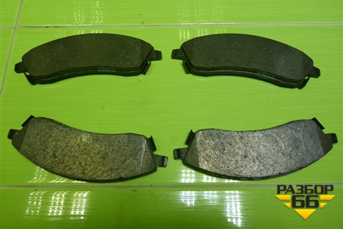 Колодки тормозные передние (GDB4451) для Cadillac SRX с 2003-2009г (СРХ 1)