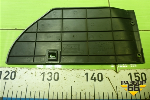 Накладка внутренняя (консоли левая) (847733C000) для Hyundai Sonata-5 с 2001г (Соната)