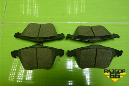 Колодки тормозные передние (D3153H) для Mazda Mazda 3 (BK) с 2003-2009г 