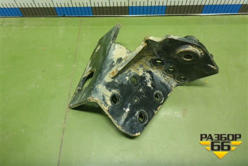 Кронштейн кабины для DAYUN CGC4250