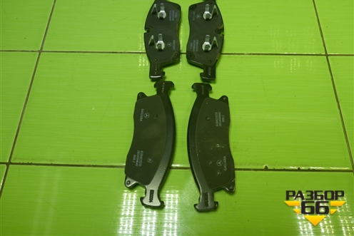 Колодки тормозные передние (новые) (A0074208120) для Mercedes Benz GL-Klass X166 с 2012г