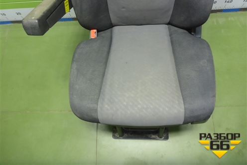 Сиденье левое для DAYUN CGC4250