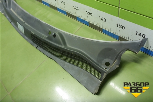 Решетка стеклоочистителей (13203618) для Opel Corsa D с 2006-2014г