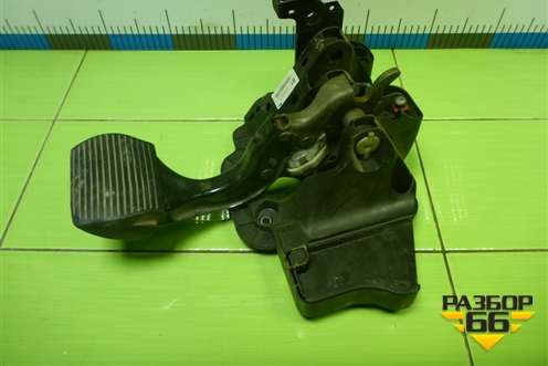 Педаль тормоза (55700896) для Opel Corsa D с 2006-2014г