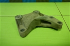 Кронштейн КПП левый (13185906) для Opel Corsa D с 2006-2014г