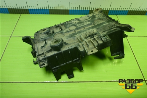 Площадка под аккумулятор (13235642) для Opel Corsa D с 2006-2014г
