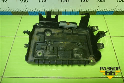 Площадка под аккумулятор (13235642) для Opel Corsa D с 2006-2014г