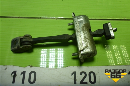 Ограничитель двери передней левой (13242975) для Opel Corsa D с 2006-2014г